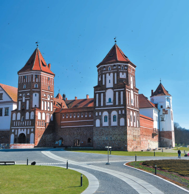 Беларусь. Замкі і людзі